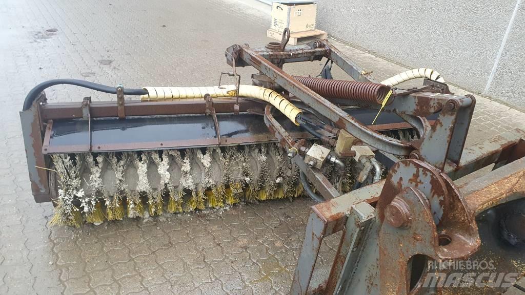 Holms 2,5 m kost Ostale mašine za put i sneg