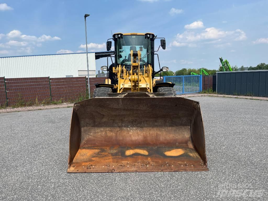 CAT 930M Utovarivači na točkove