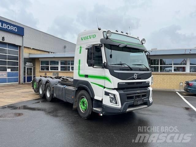 Volvo FMX 500 Rol kiper kamioni sa kukom za podizanje tereta