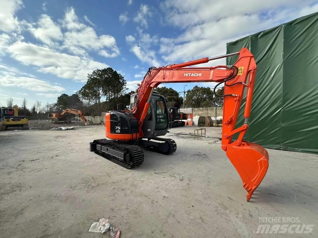 Hitachi ZX75US Mini bageri < 7t