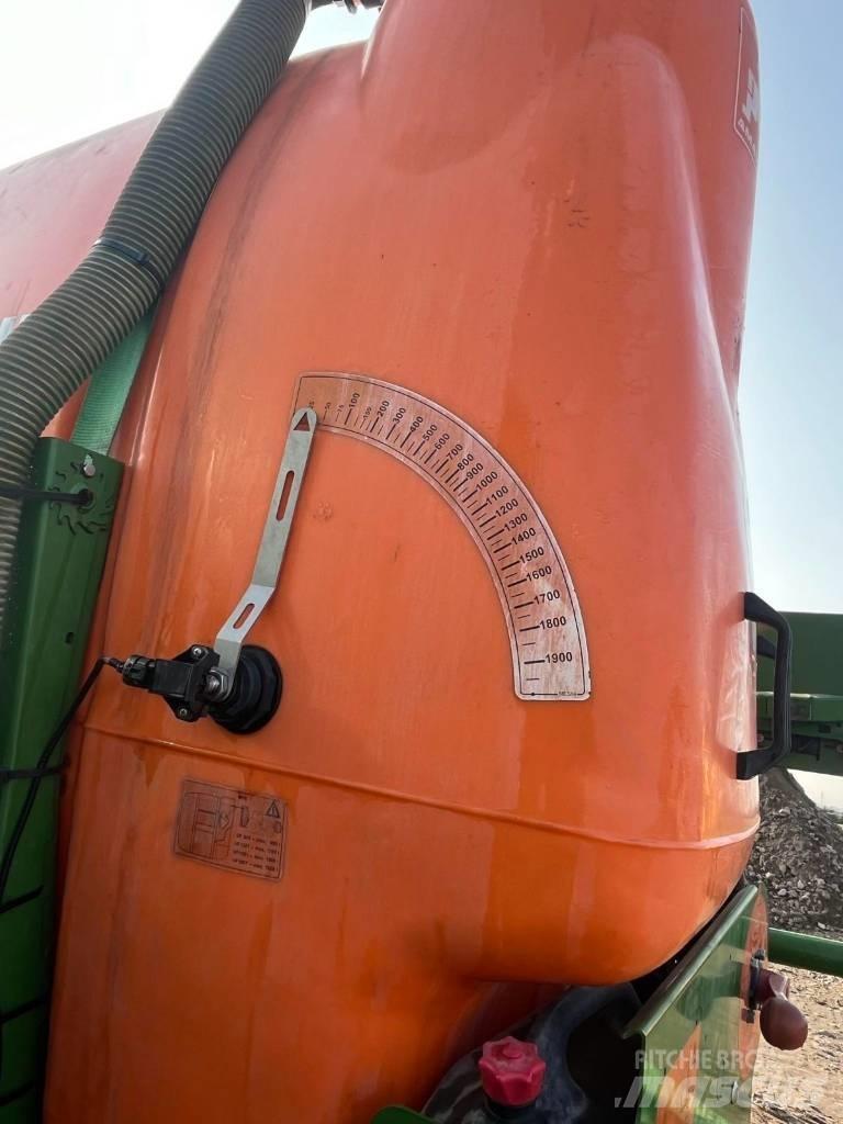 Amazone UF 1801 Vučene prskalice