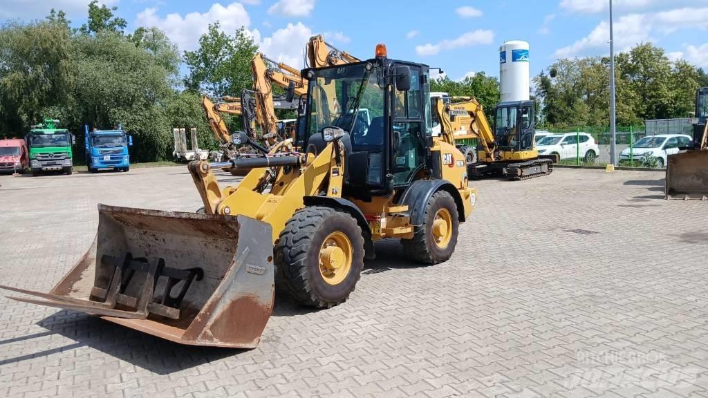 CAT 907 M Utovarivači na točkove