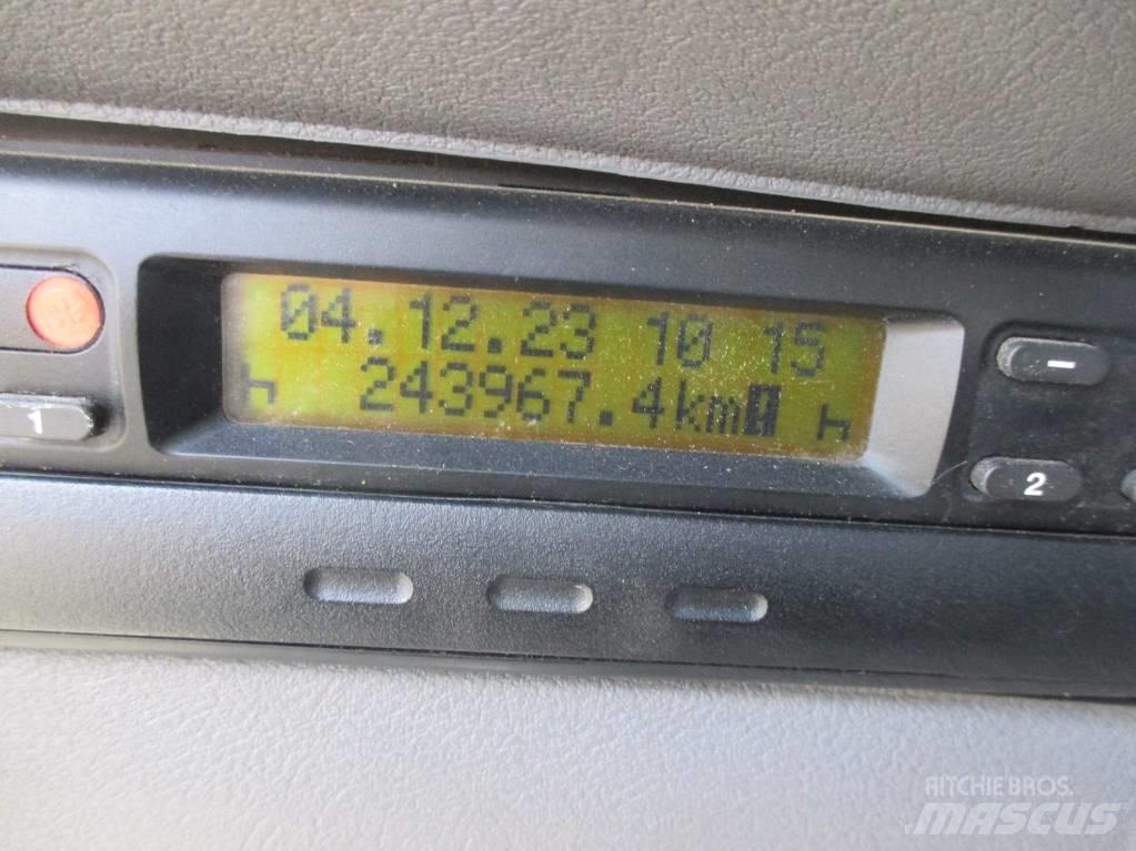 Renault Kerax 380 Kamioni sa kranom