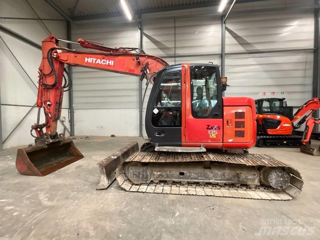 Hitachi ZX 135 US Bageri guseničari