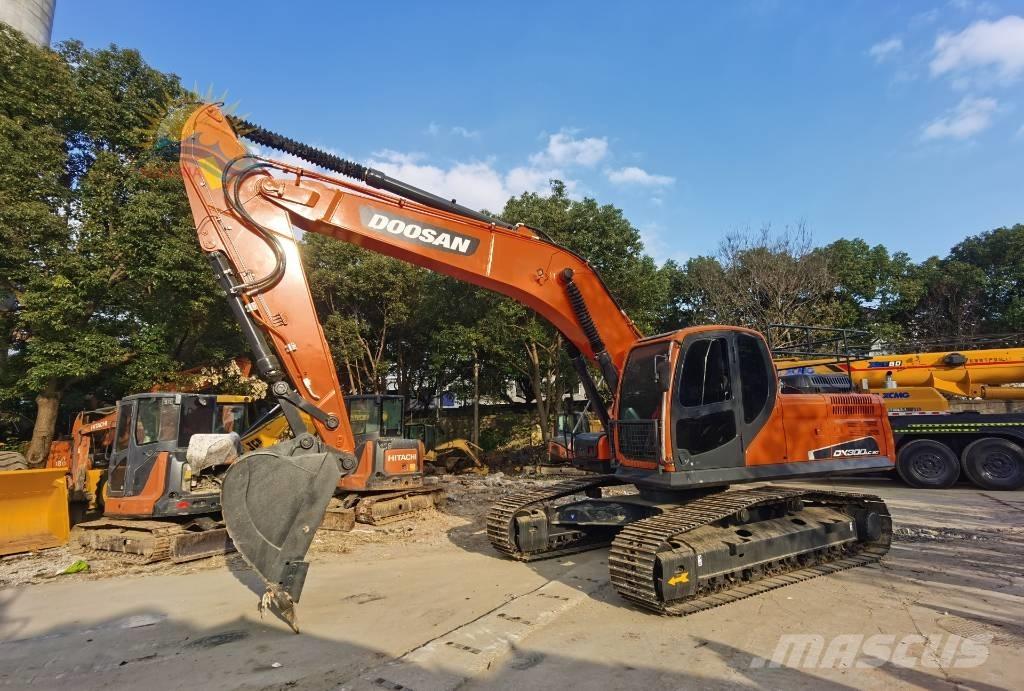 Doosan DX 300 LC Bageri guseničari