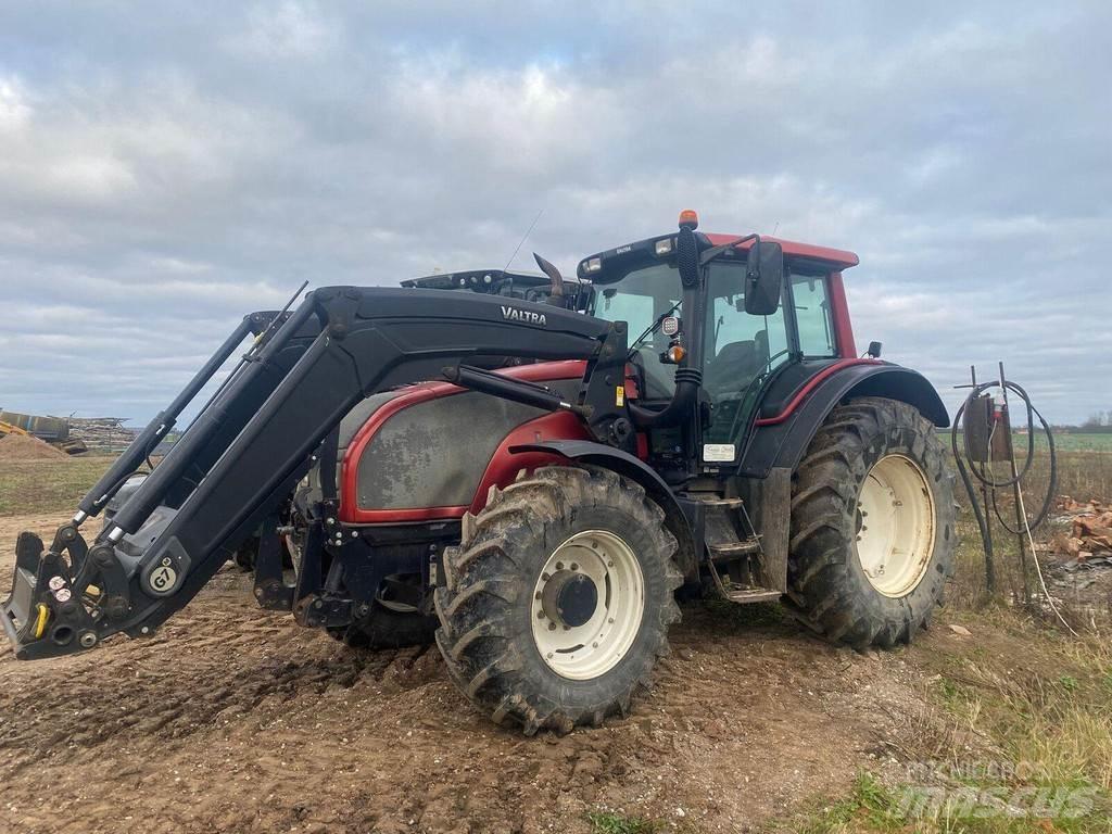 Valtra T191 Traktori