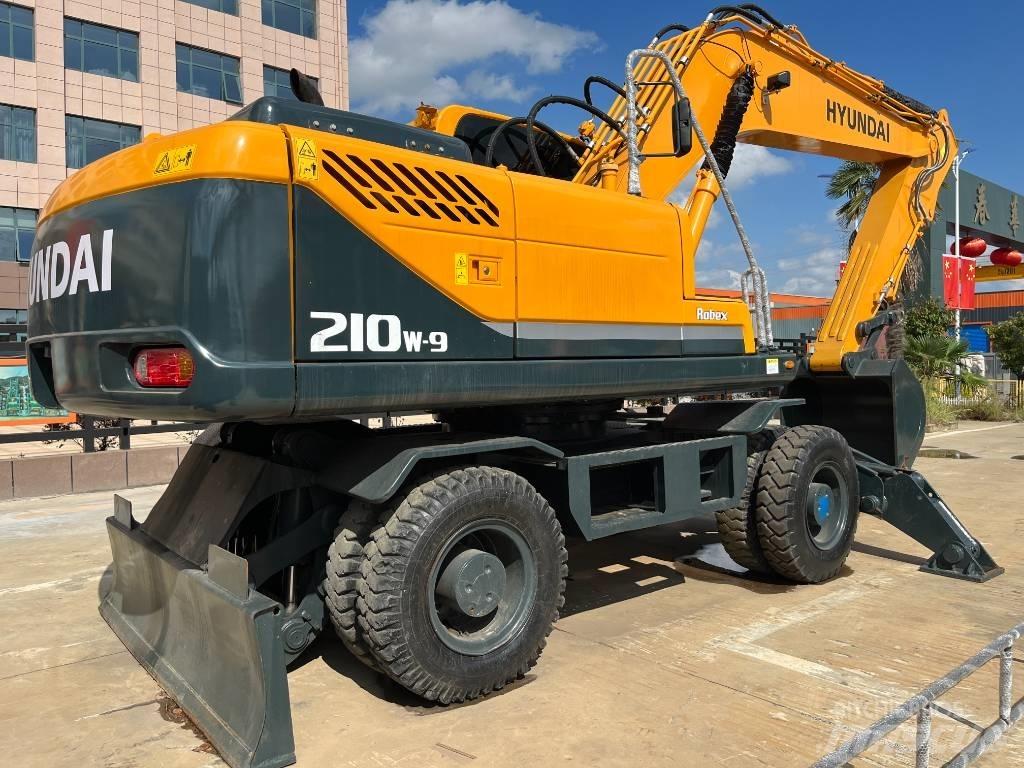 Hyundai R210W Bageri točkaši