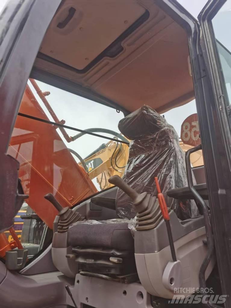 Hitachi ZX 210 Bageri guseničari