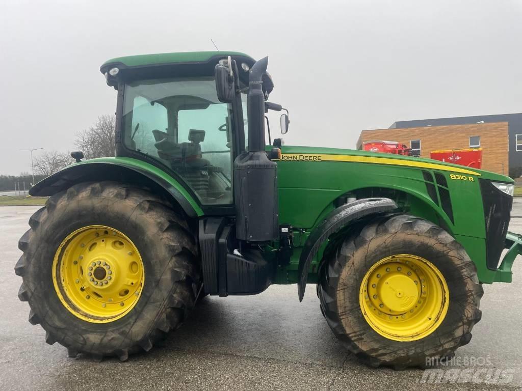John Deere 8310 R Traktori