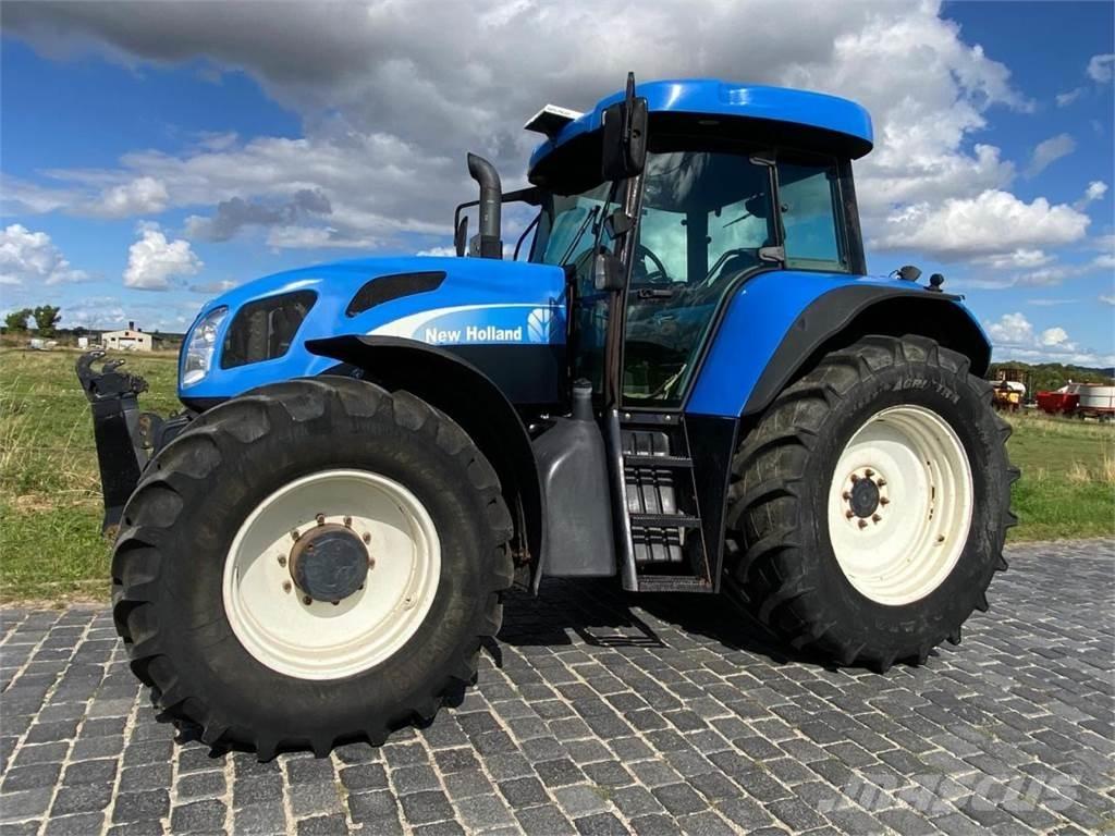 New Holland T 7055 Traktori