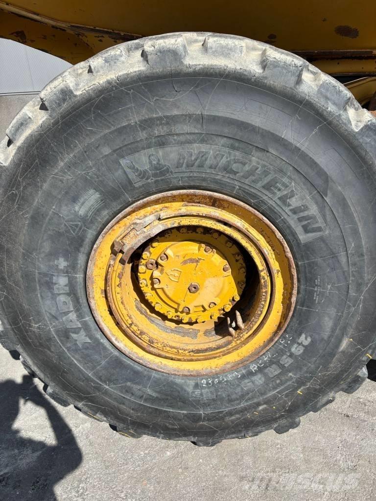 CAT 745 C Zglobni damperi
