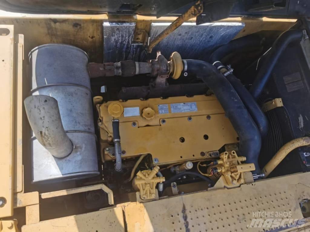 CAT 320 D2 Midi bageri 7t – 12t