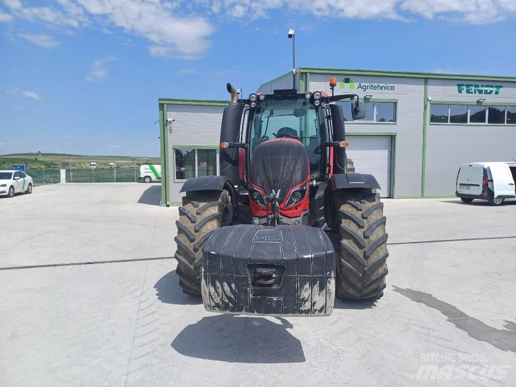 Valtra T 234 Traktori