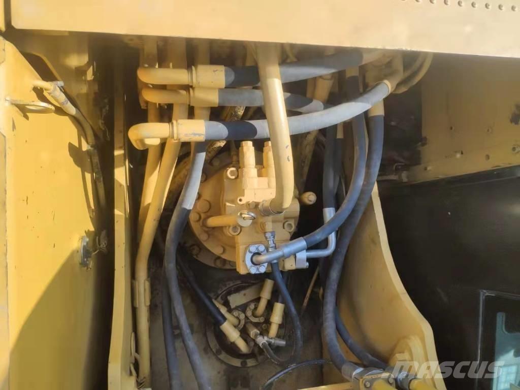 CAT 320 B Bageri guseničari