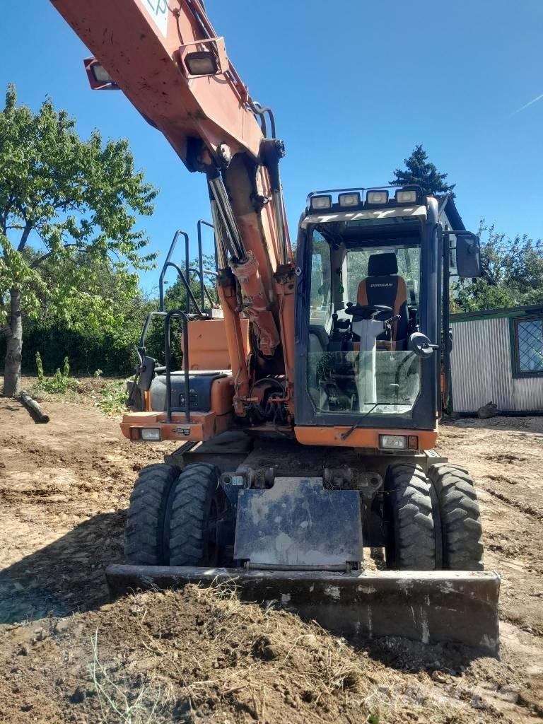 Doosan DX 160 W-3 Bageri točkaši