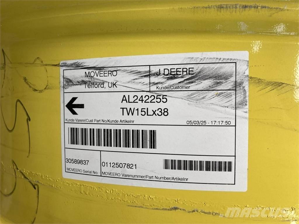 John Deere 15x38 Gume, točkovi i felne