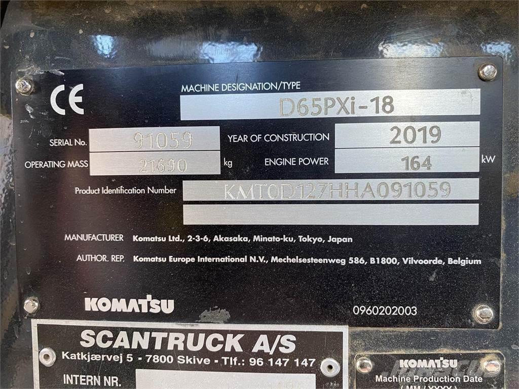 Komatsu D65PXI-18 Buldožeri guseničari