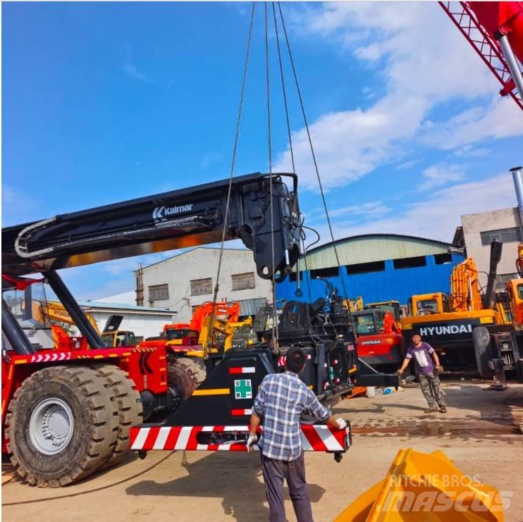 Kalmar DRF 450 Dohvatni viljuškari