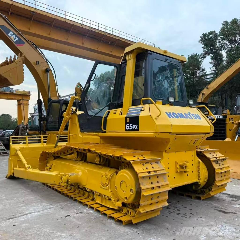 Komatsu D 65 PX-12 Buldožeri guseničari