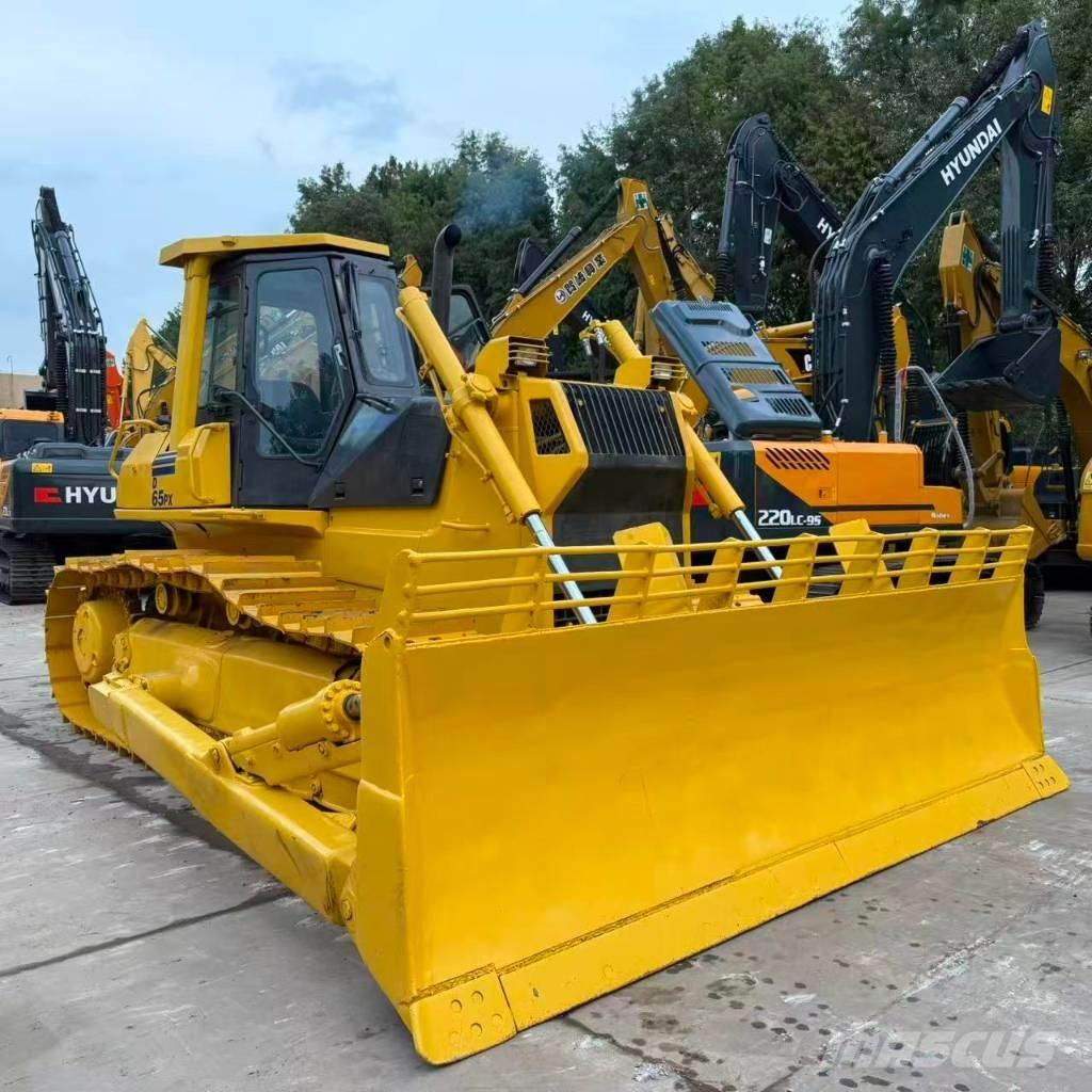Komatsu D 65 PX-12 Buldožeri guseničari