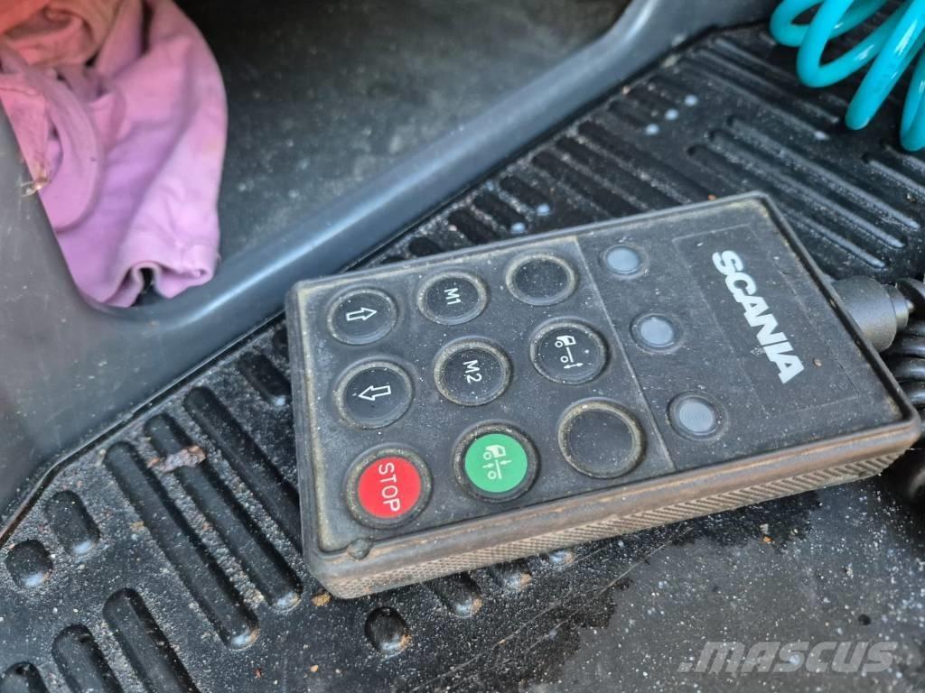 Scania R 124 Kamioni za prevoz šumarskih mašina