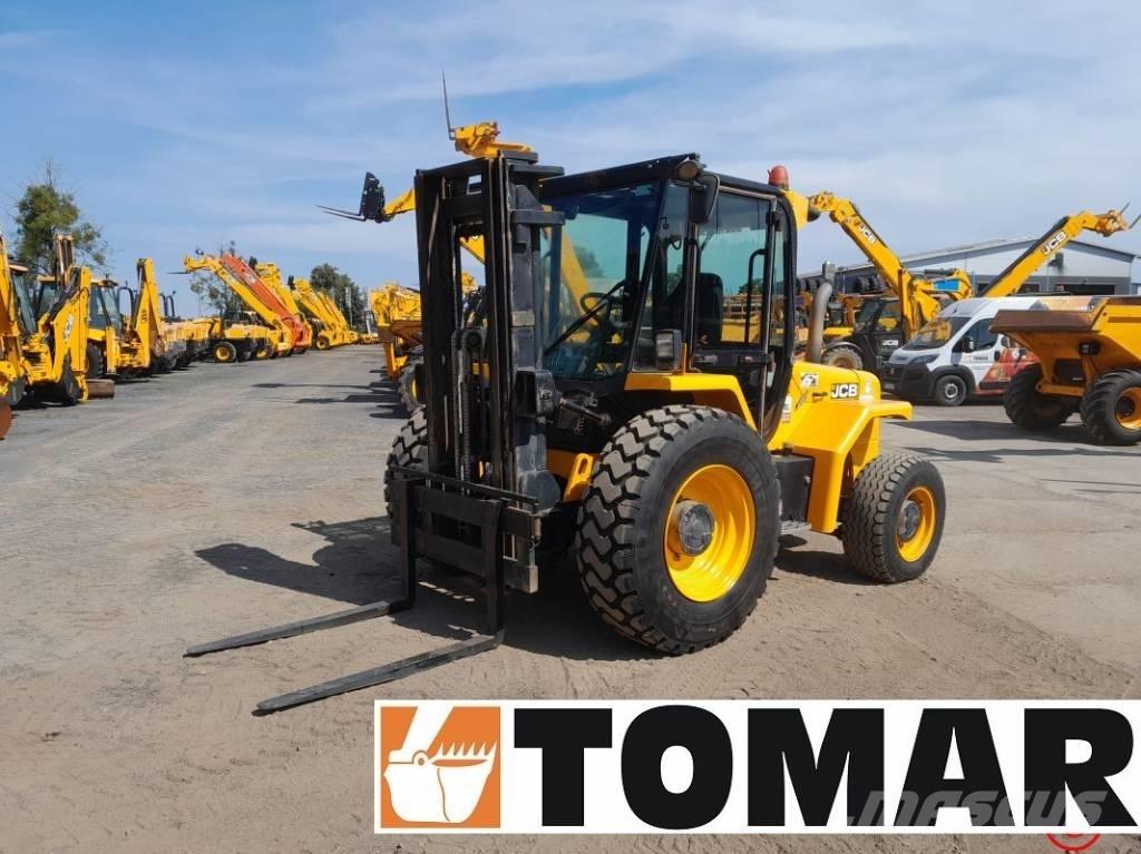 JCB 930-4 Vanterenski viljuškar
