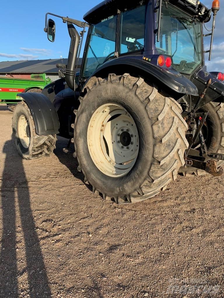 Valtra T 160 Traktori
