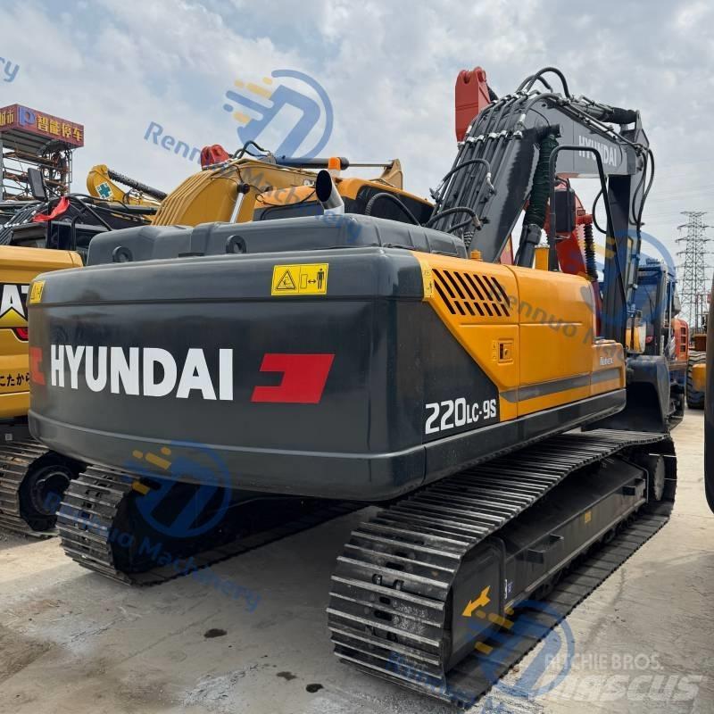 Hyundai R220-9S Bageri guseničari
