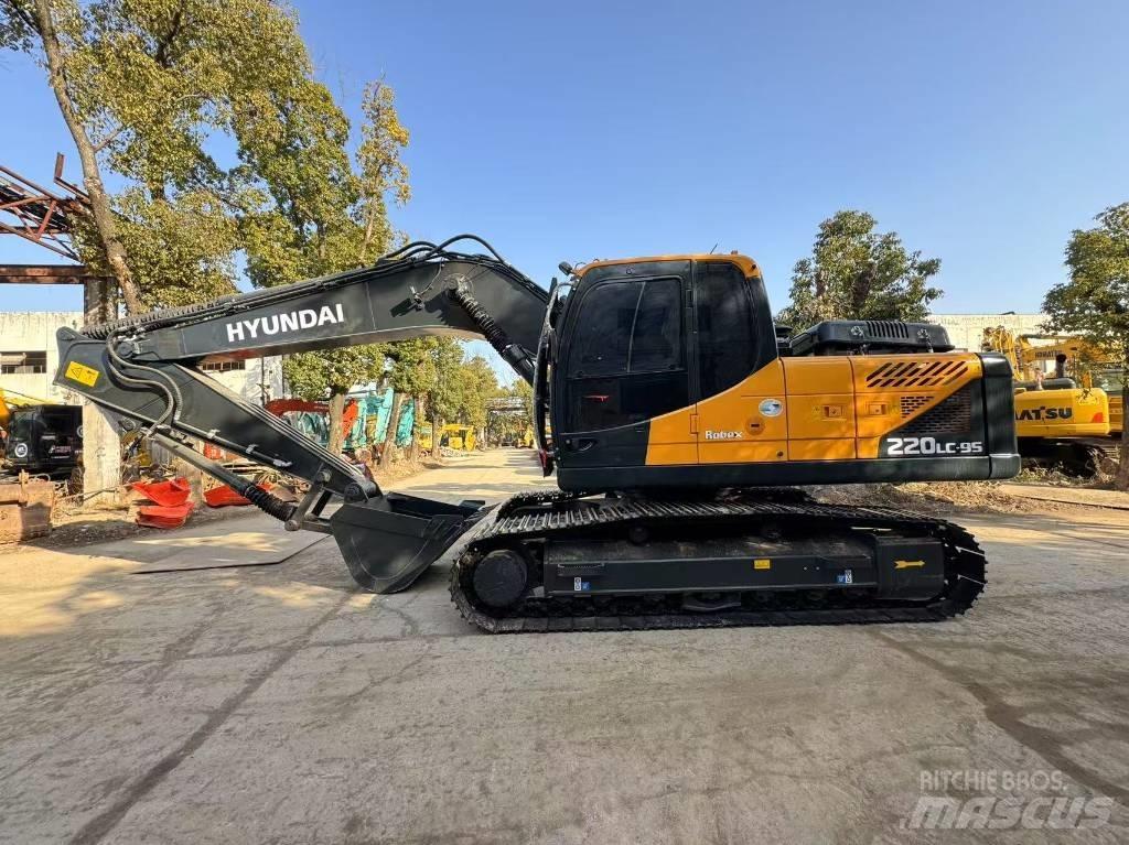 Hyundai 220LC-9S Bageri guseničari