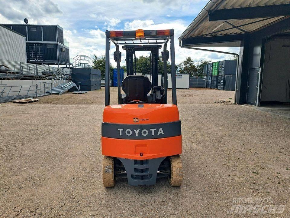 Toyota 7FBMF25 Ostalo za građevinarstvo