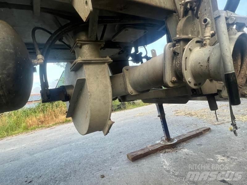 BSA VTW140L Rasturači đubriva