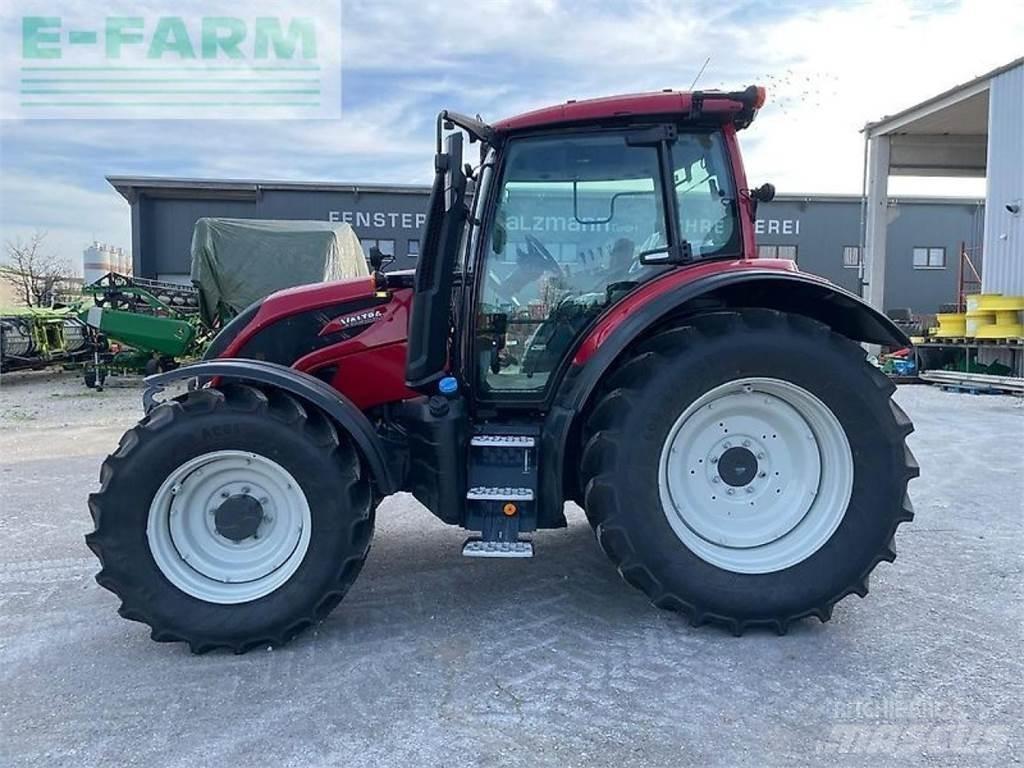 Valtra n155 Traktori