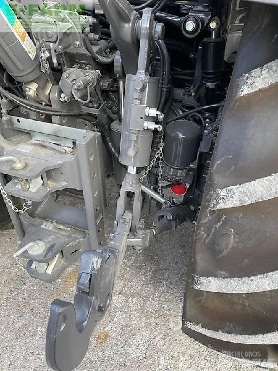 Valtra n155 Traktori