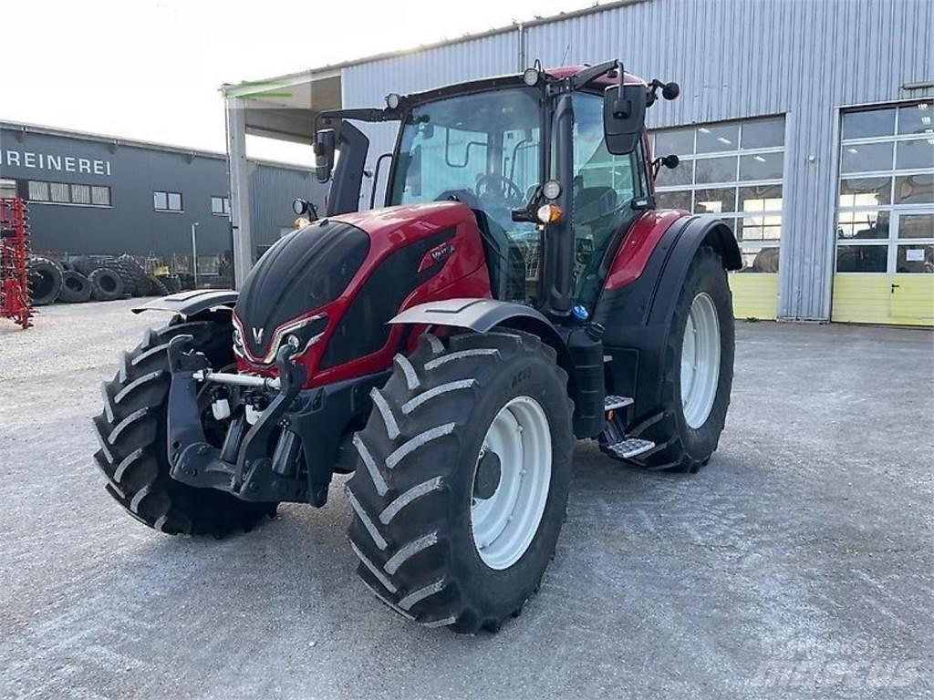 Valtra n155 Traktori