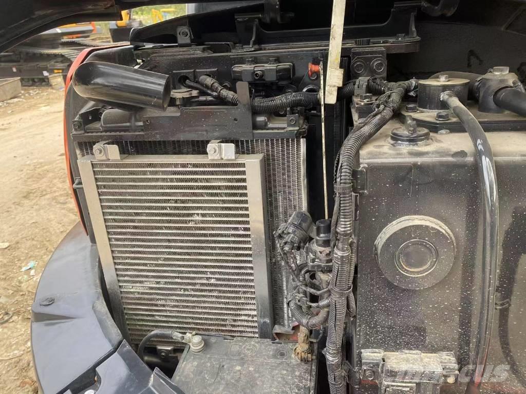 Kubota 155 Bageri guseničari