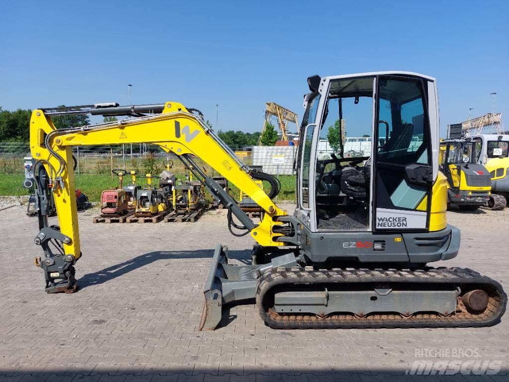 Wacker Neuson EZ50 Bageri guseničari