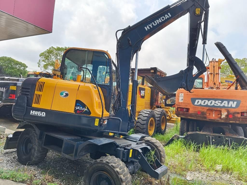Hyundai R60W Mini bageri < 7t