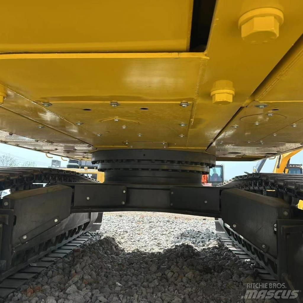 Komatsu 450-8 Bageri guseničari