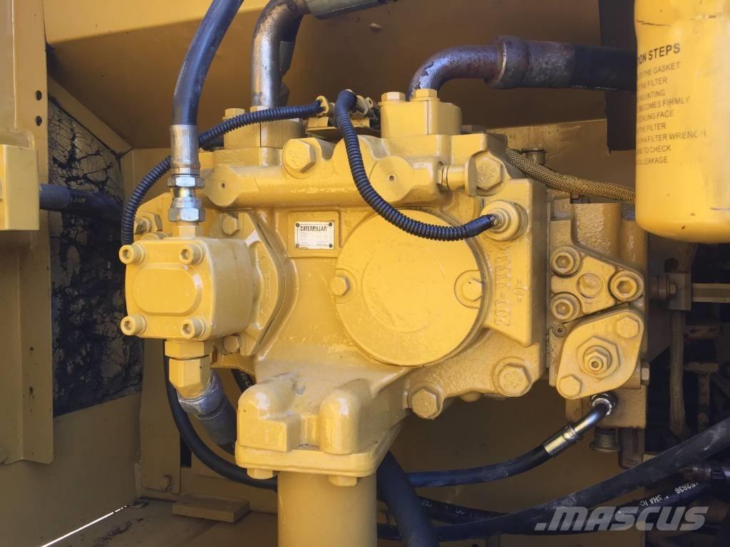 CAT 320 D Bageri guseničari