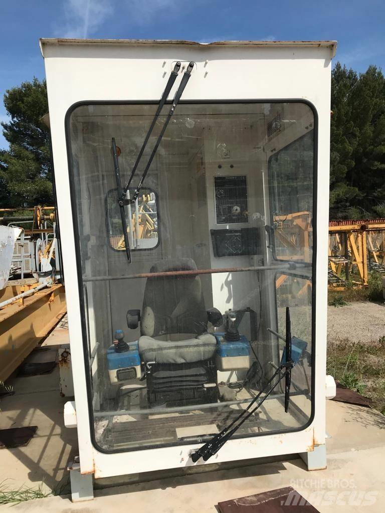 Potain MD 220 Kranovi tornjevi