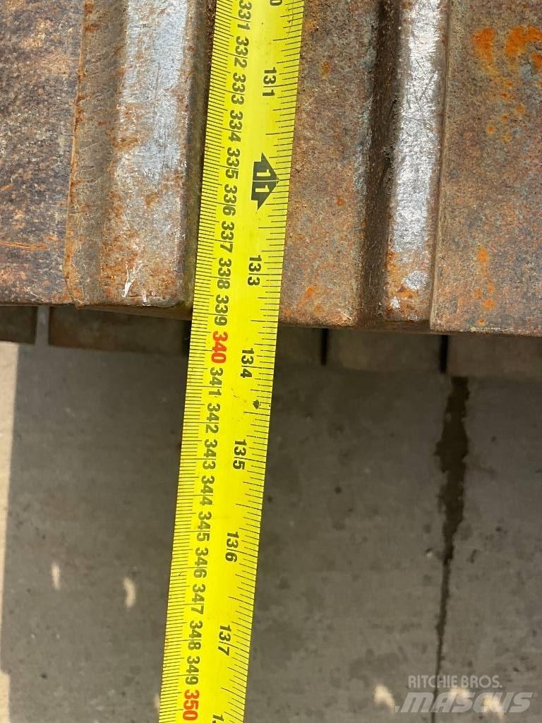 Hitachi ZX 250 LC-6 Bageri guseničari