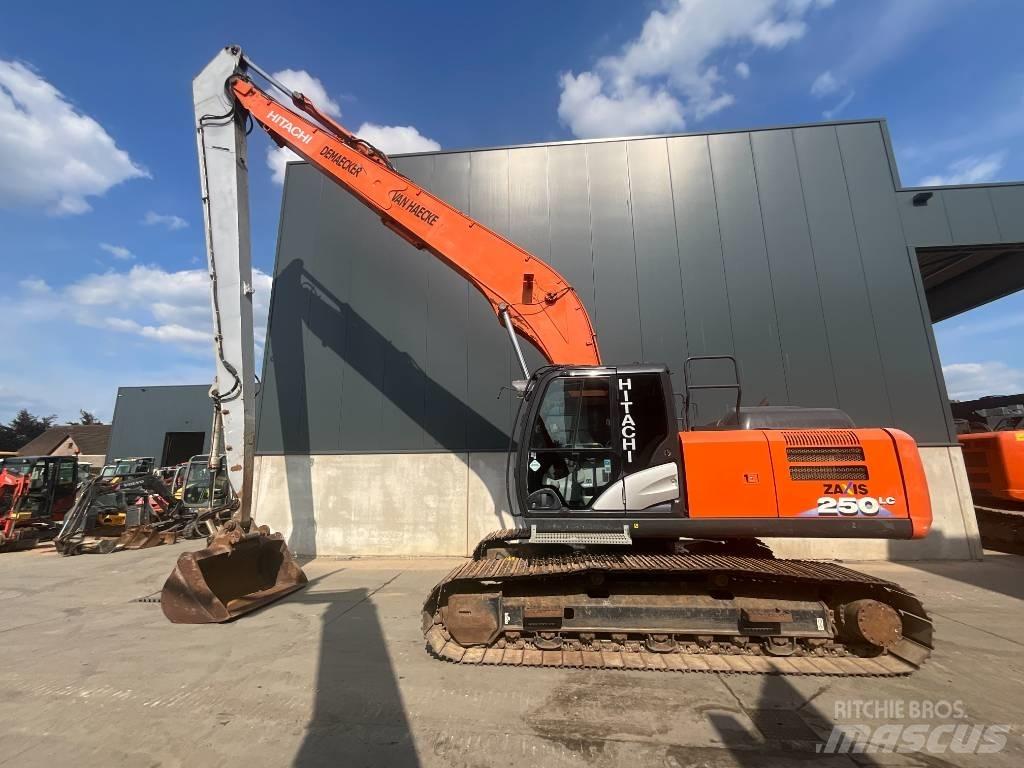 Hitachi ZX 250 LC-6 Bageri guseničari