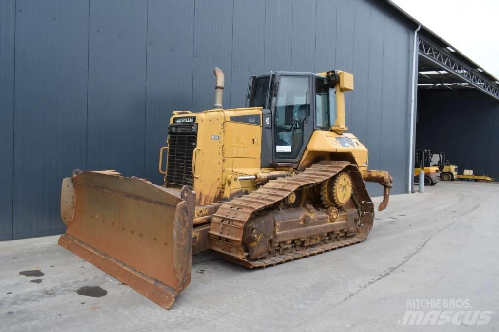 CAT D6N XL Buldožeri guseničari