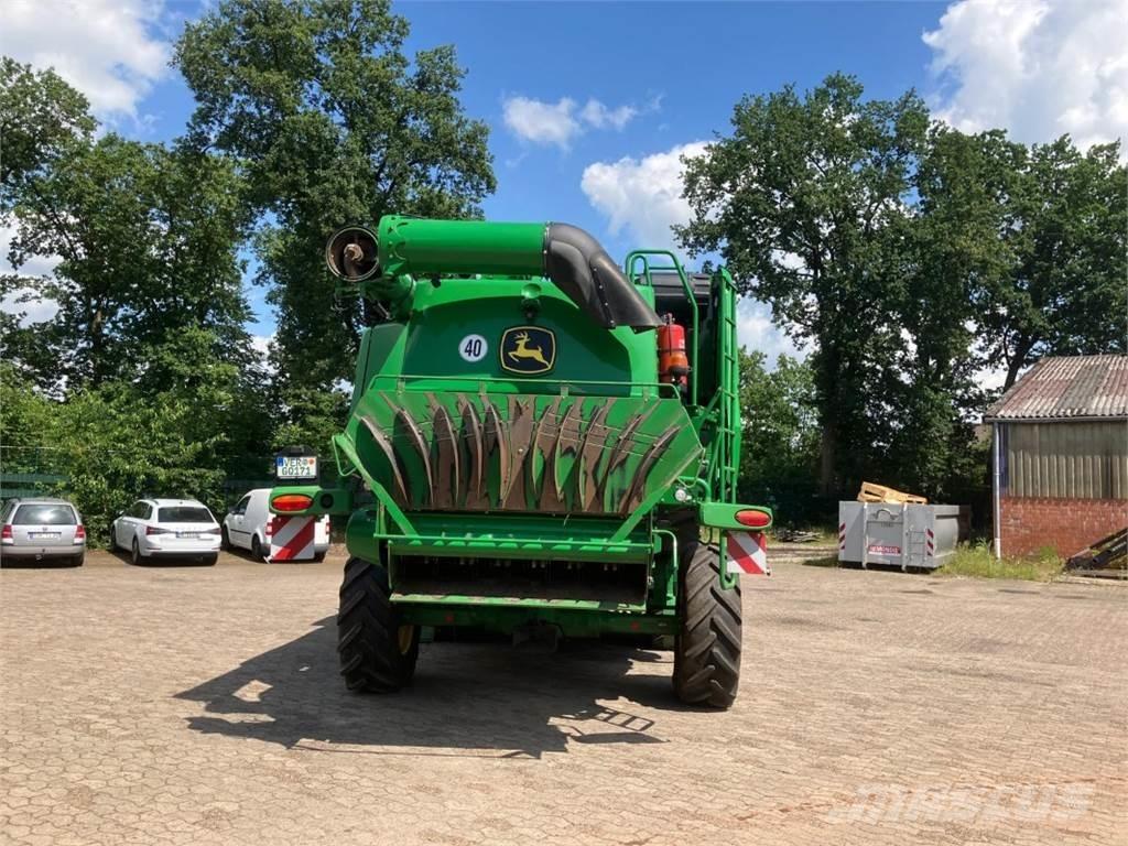 John Deere T670 Kombajni