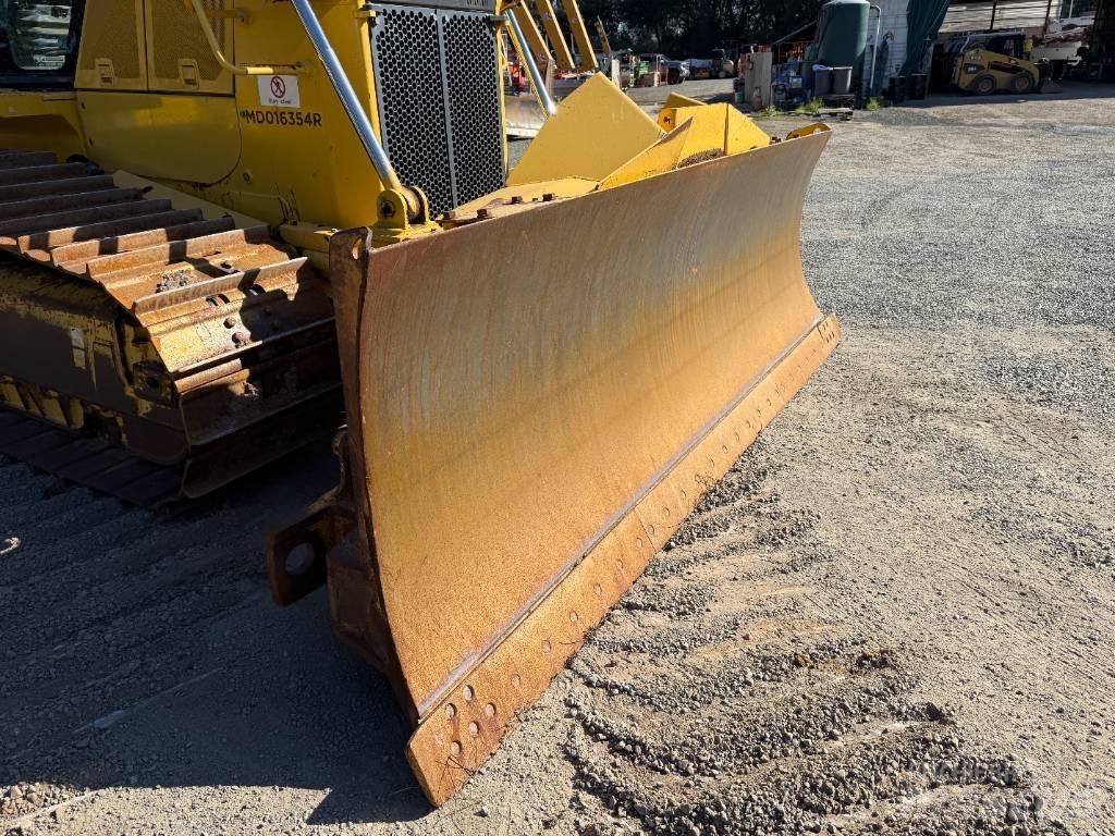 Komatsu D65PX-18 Buldožeri guseničari