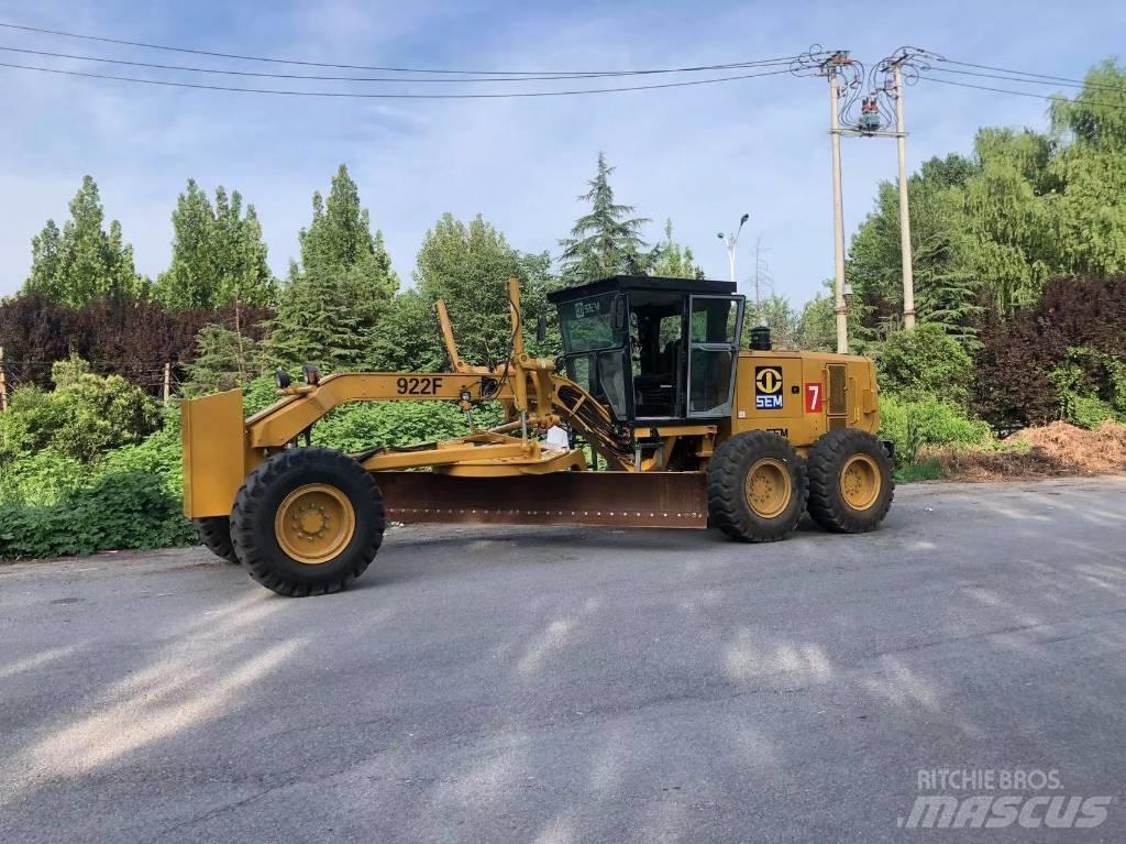 SEM 922F grader Grejderi