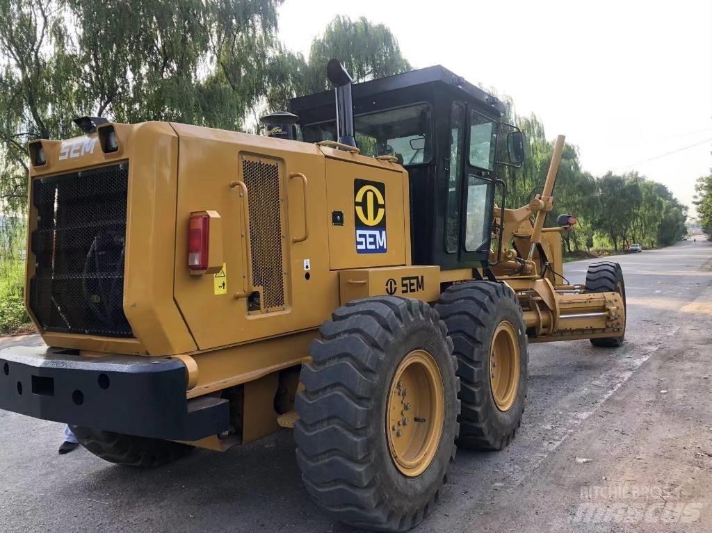 SEM 922F grader Grejderi
