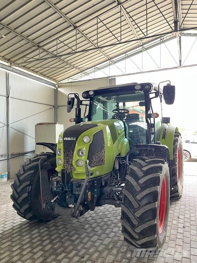 CLAAS Arion 440 Traktori