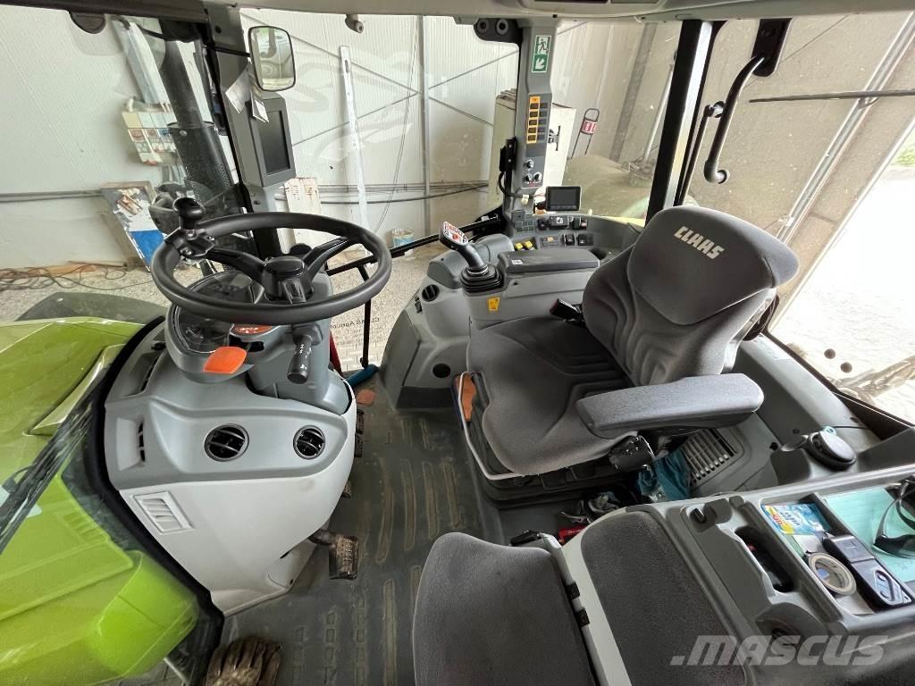 CLAAS Arion 440 Traktori