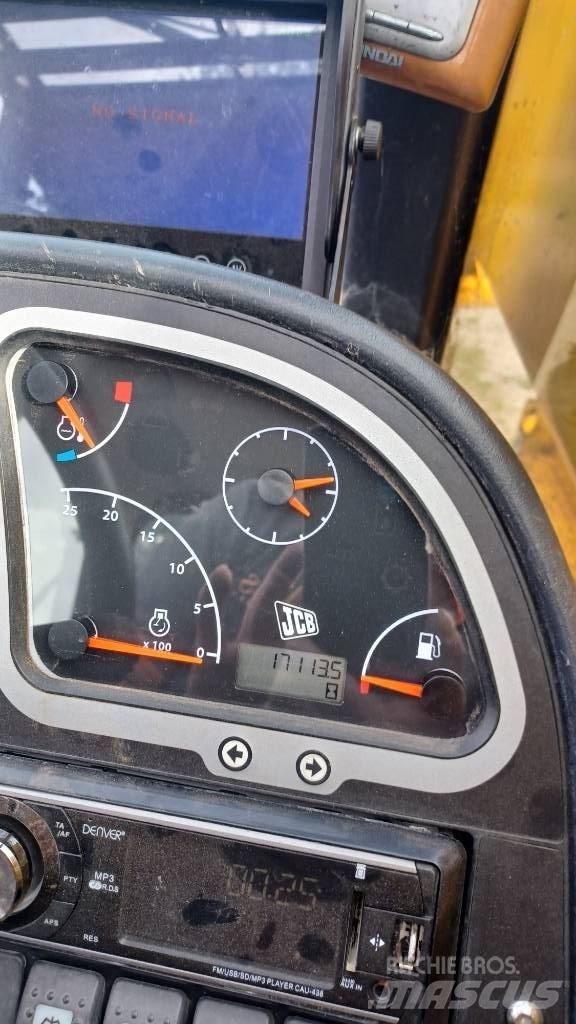 JCB 541-70 Poljoprivredni teleskopski utovarivači